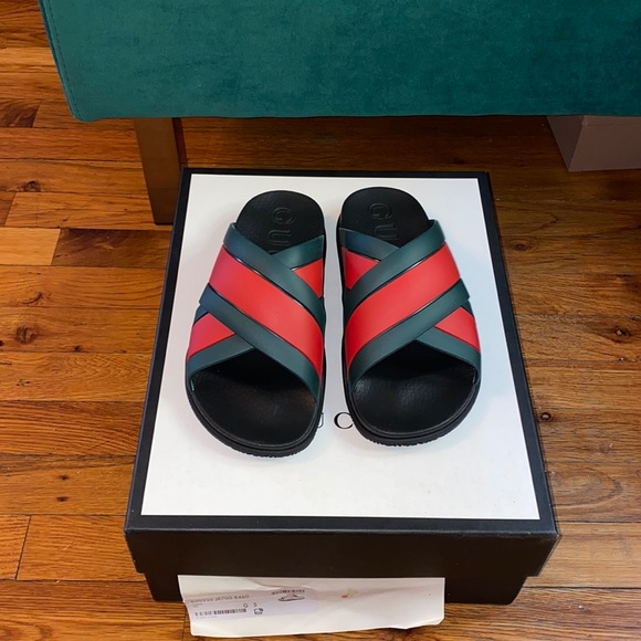 Gucci flip flops poshmark Clearance